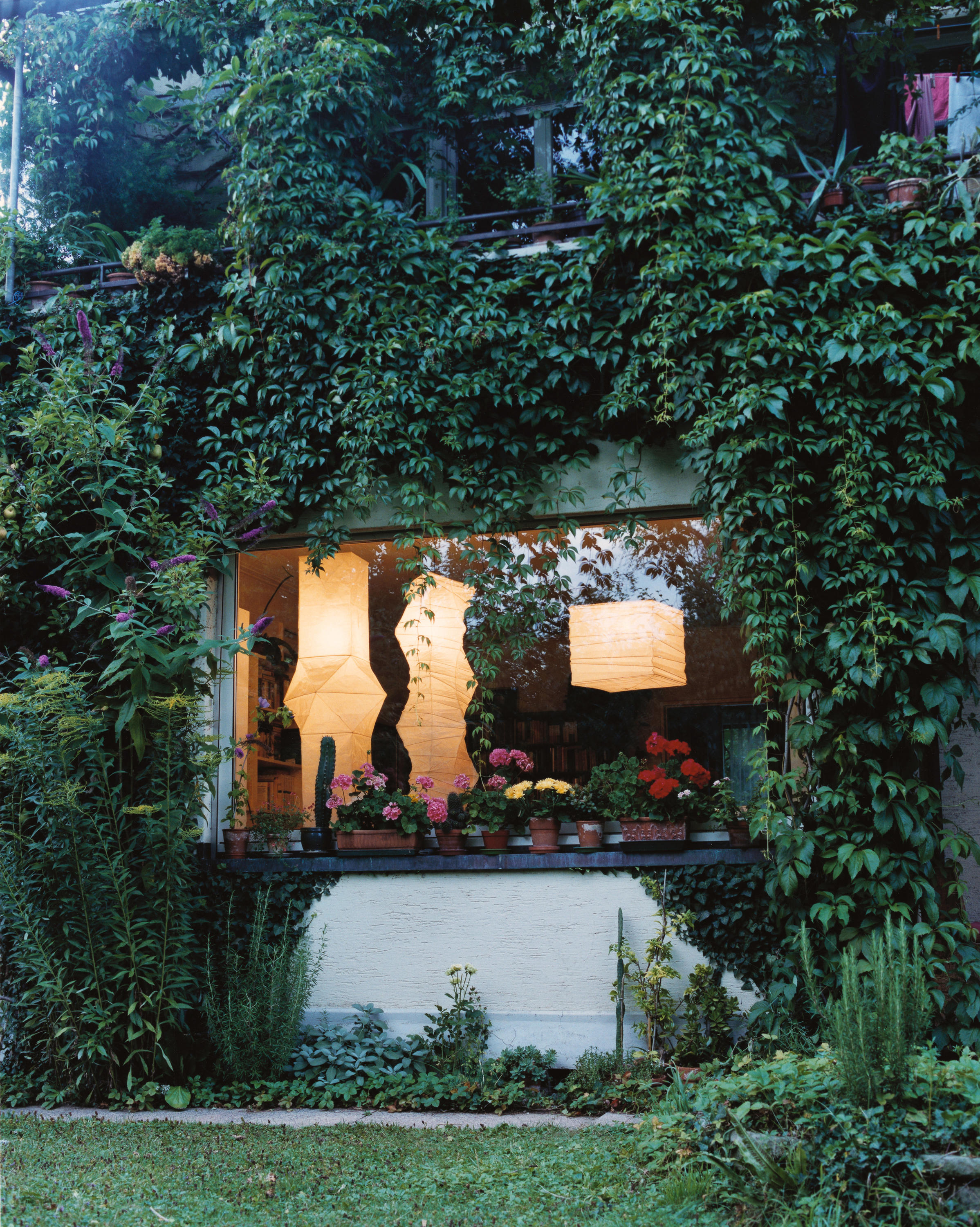 开云（中国） - 灯饰|落地灯|办公家具|设计师家具|Akari Light Sculptures